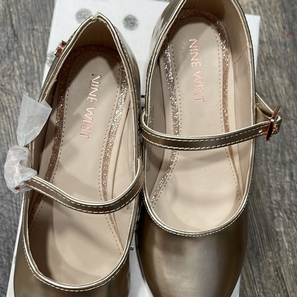 Nine West girls shoes - Picture 3 of 13